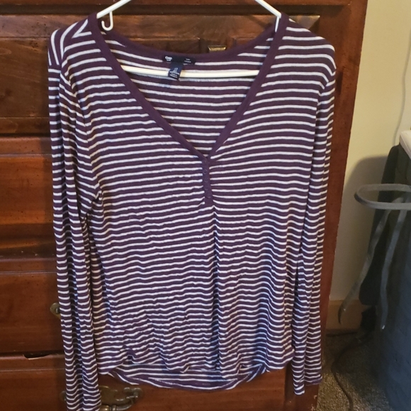 GAP Tops - Gap long sleeve